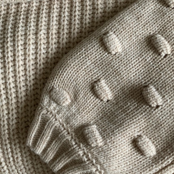 Cropped Ribbed Sweater - Picture 3 of 4